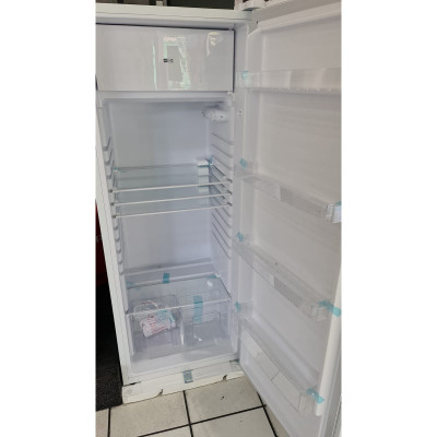 Refrigerador de 8 pies cubicos de 1 puerta color blanco MARCA PREMIERE BY ABM