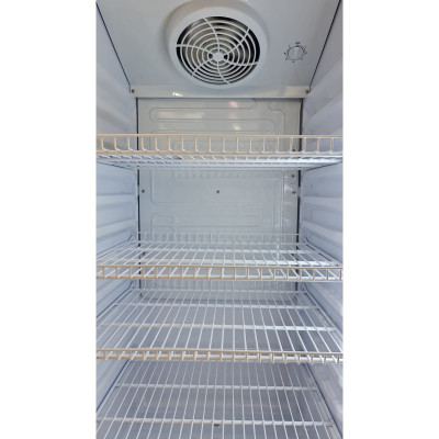 Enfriador exhibidor vertical de 8.4 pies cubicos MARCA PREMIERE BY ABM
