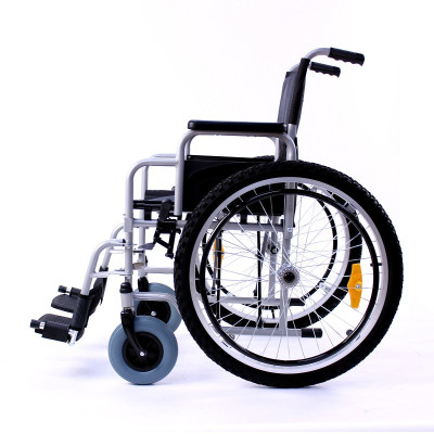 Silla de Ruedas Todoterreno de acero con ruedas inflables MARCA MEDICAL CARE Silla de Ruedas Todoterreno de acero con ruedas inflables MARCA MEDICAL CARE